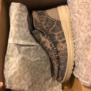 Hey Dude Helis Leo Nut